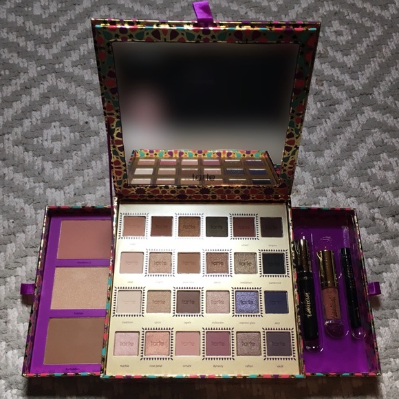 tarte Other - NWOT *LIMITED EDITION* Tarte Tarteist Trove Box